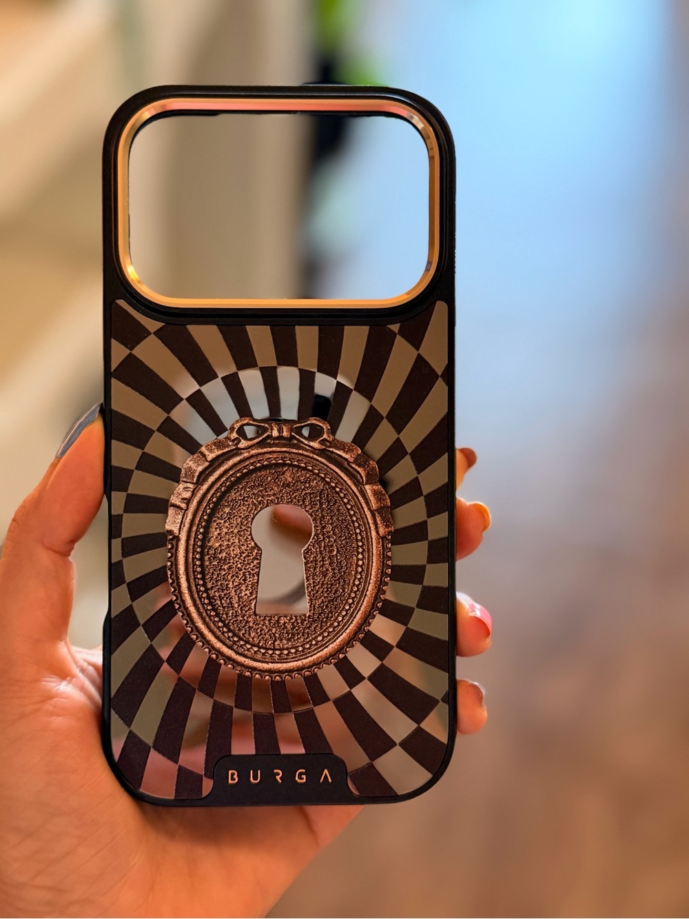 Burga Black mirrored Gold Keyhole MagSafe iPhone Case- iPhone 17 pro